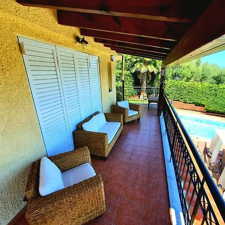 Platanos Estate Villa Akráta Buitenkant foto