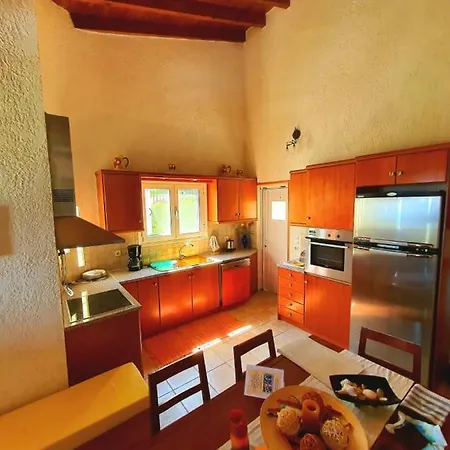 Platanos Estate Villa Akráta Buitenkant foto