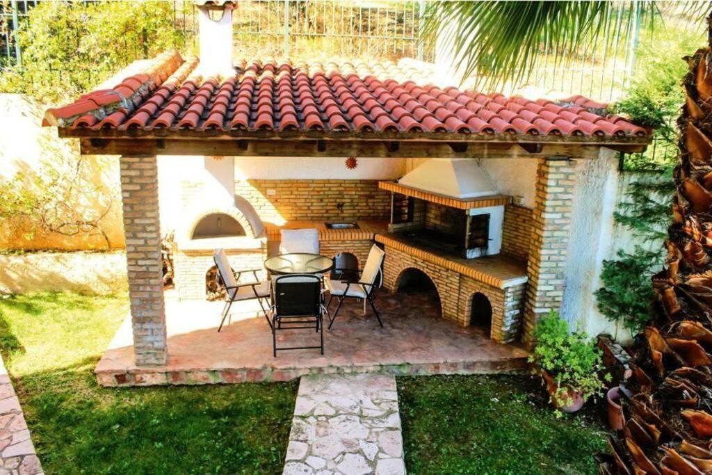 Platanos Estate Villa Akrata