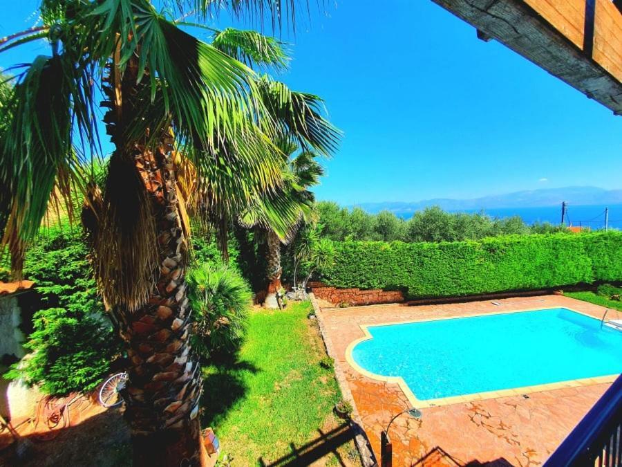 Platanos Estate Villa *